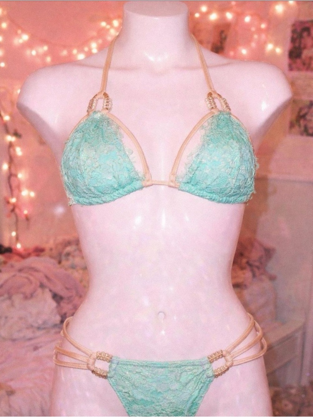Beach Bunny Madagascar Glam Bikini NWOT Size Small